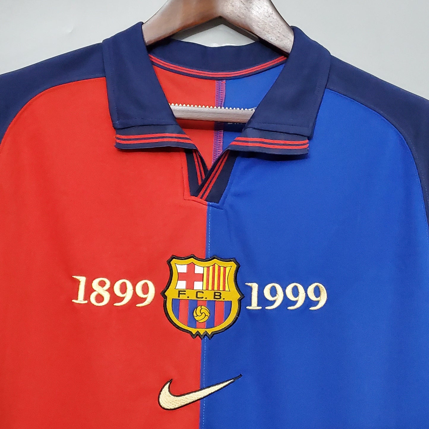 BARCELONA 1899 RETRO JERSEY