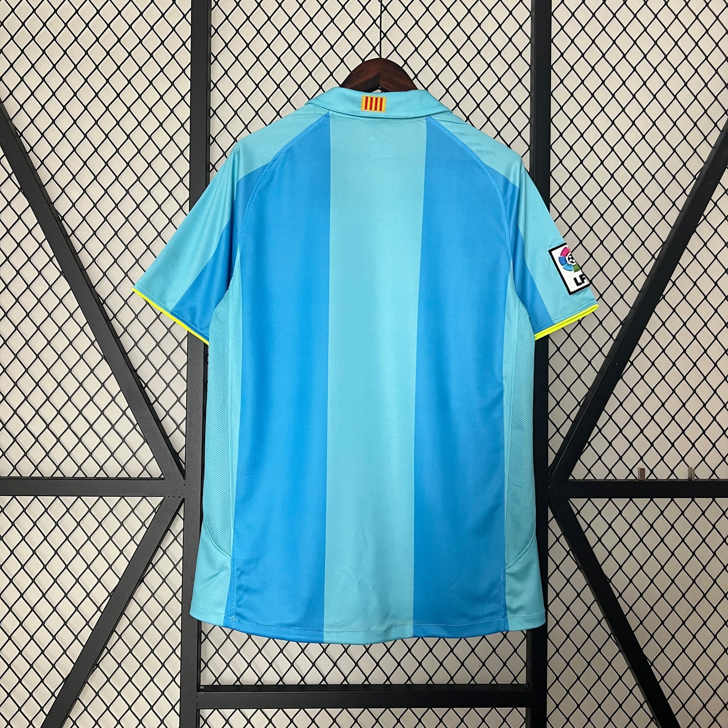 Retro Barcelona 07/08 Away