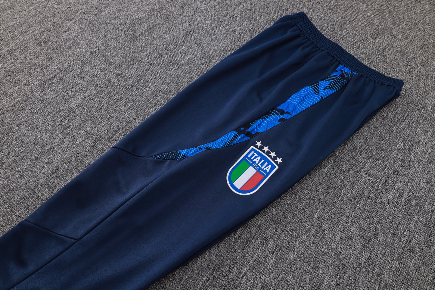 24/24 Italy Half-Pull Training Suit