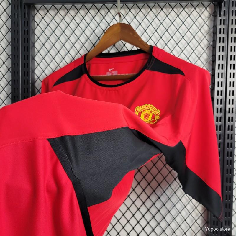 Retro 02/04 Manchester United Home Jersey