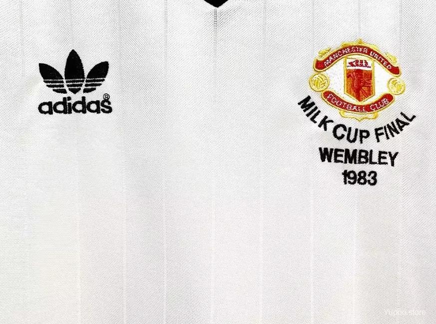 Retro 1983/84 Manchester United Away Long Sleeve Jersey