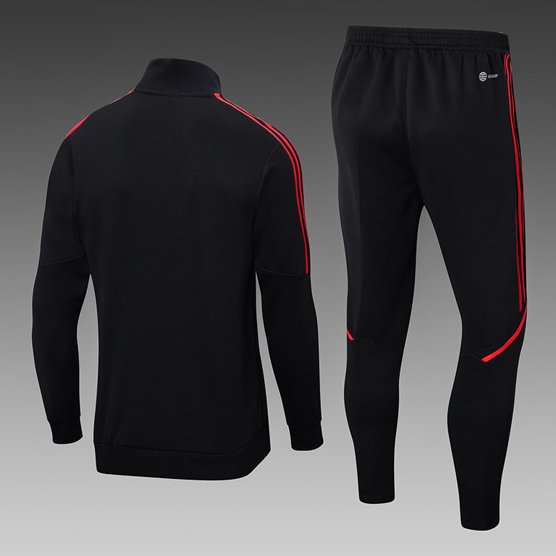 MANCHESTER UNITED  TRACKSUIT RED